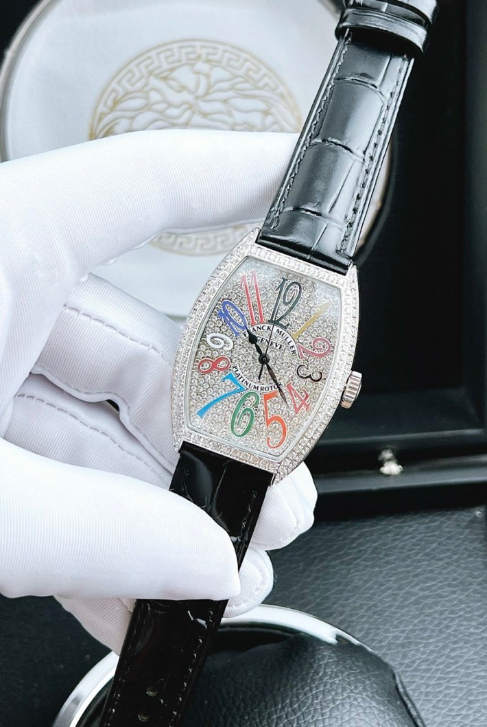 Đồng hồ Franck Muller nữ siêu cấp V32 màu vàng đính đá 36mm 