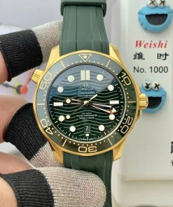 Đồng hồ Omega Seamaster Diver 300M Rep 11 dây cao su màu xanh lá xưởng VS 42mm 