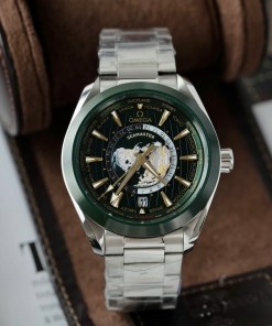 Đồng hồ Omega Seamaster Replica 11 Aqua Terra Worldtimer màu xanh lá cây 43mm 