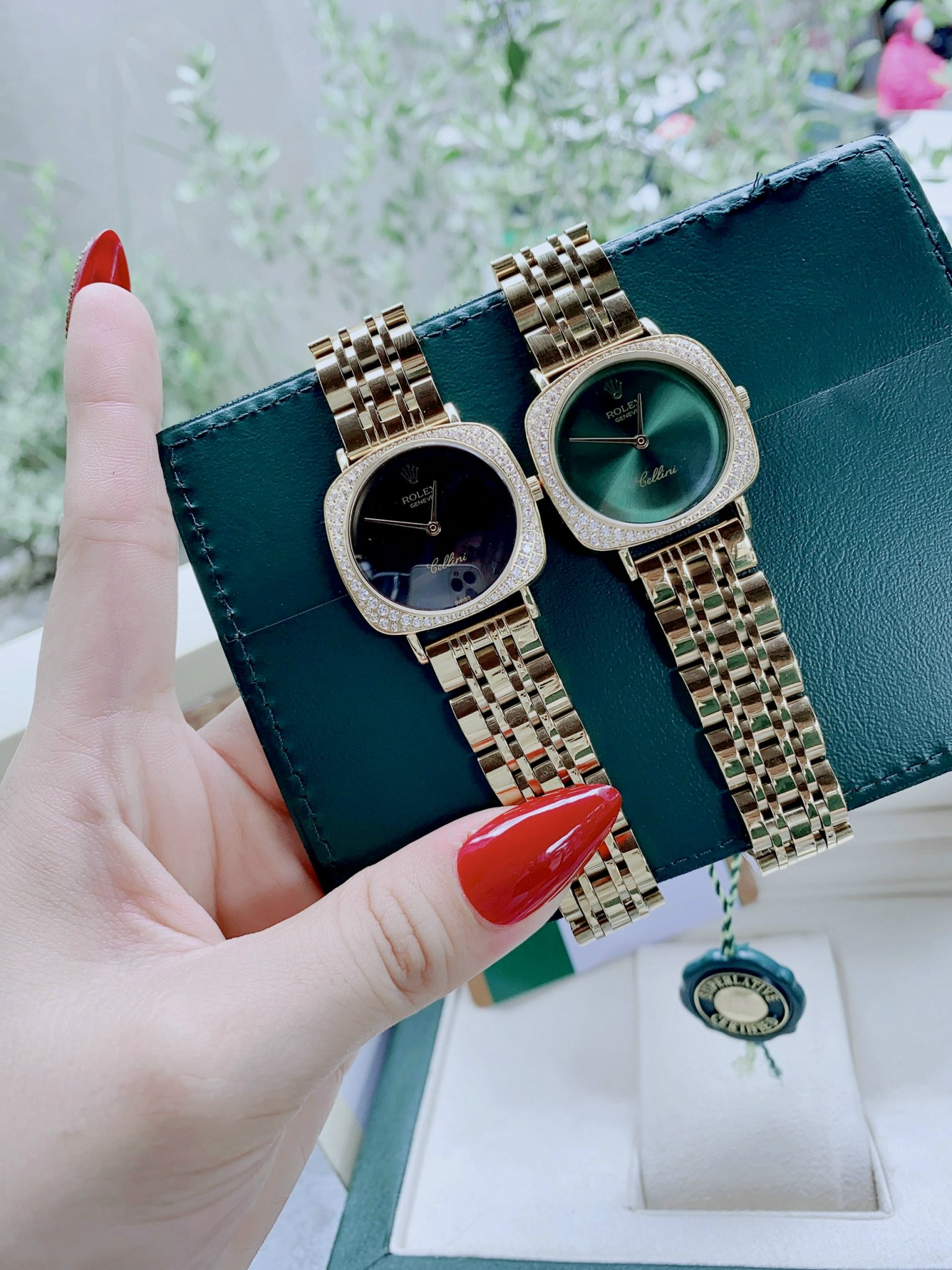 Đồng hồ Rolex Cellini nữ dây kim loại mạ vàng đính đá 34mm