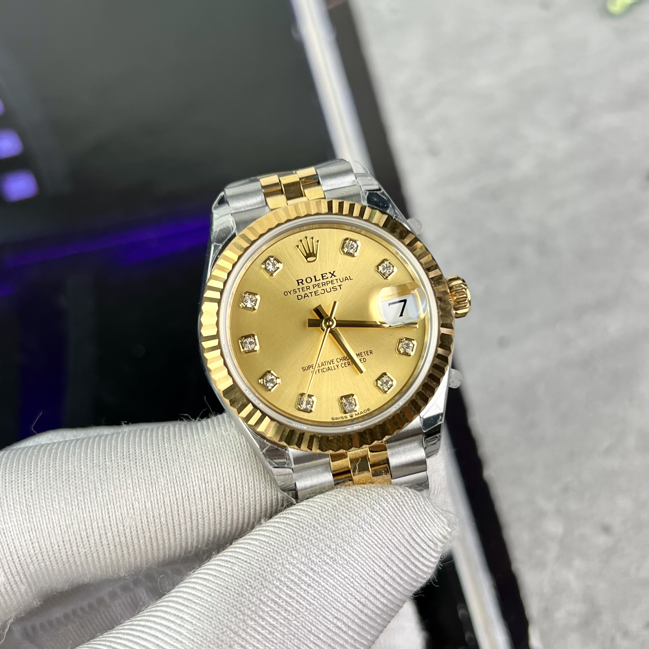 Đồng hồ Rolex DateJust Replica 11 nữ dây kim loại EW Factory 31mm
