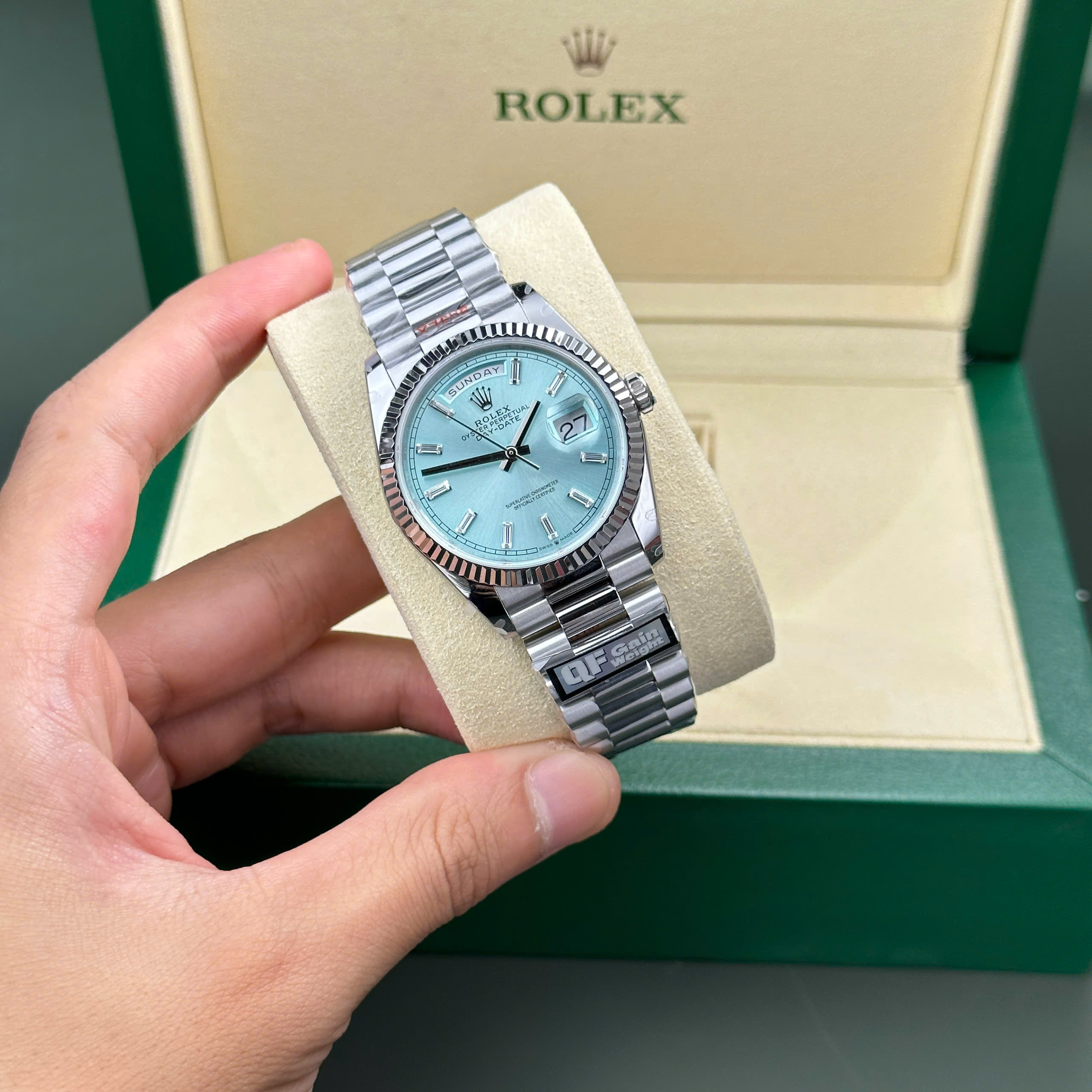 Đồng hồ Rolex Day-Date 128236 Rep 11 cao cấp mặt xanh băng 158gram QF factory 36mm