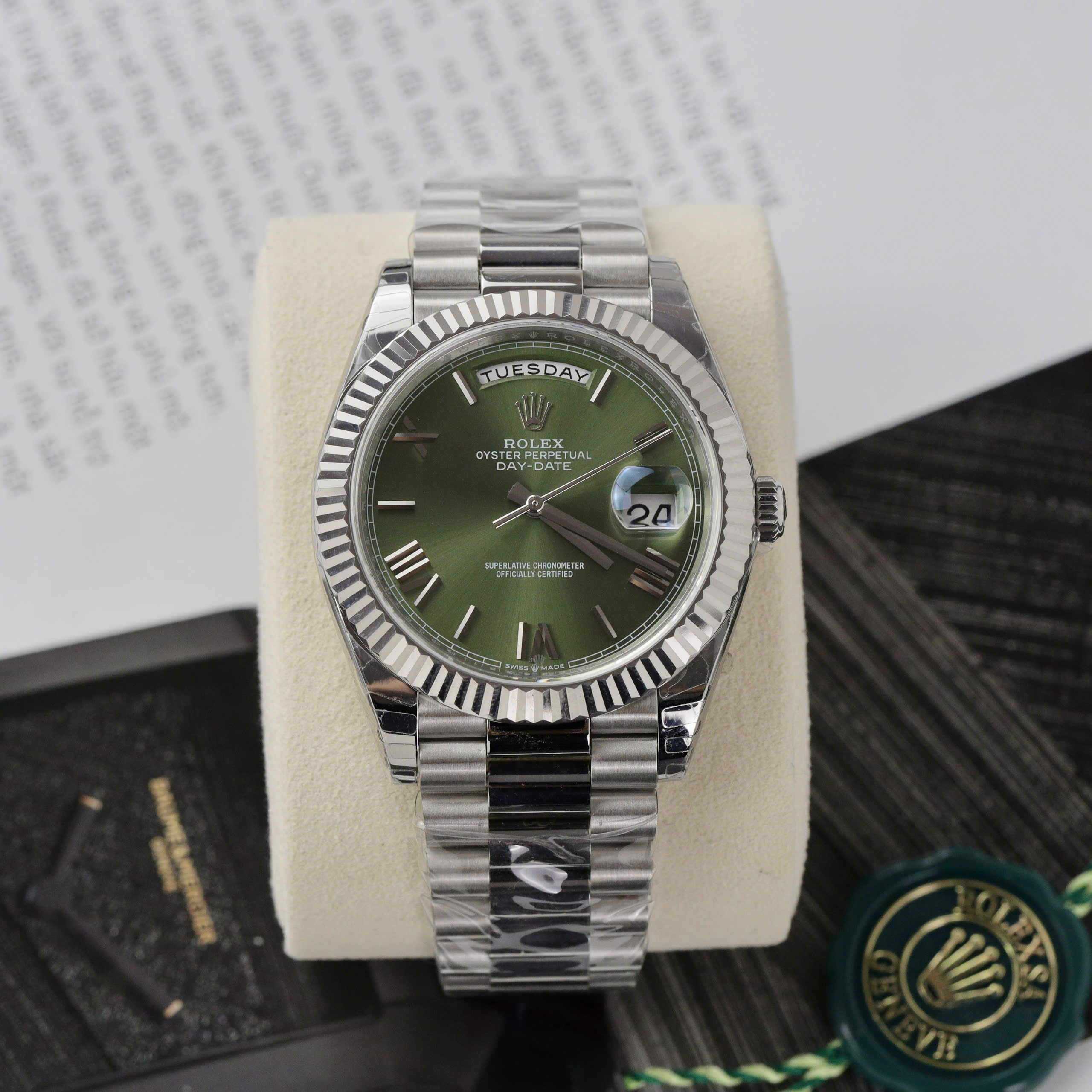 Đồng hồ Rolex Day-Date Fake Cao Cấp mặt xanh lá cây nhà máy EW 40mm