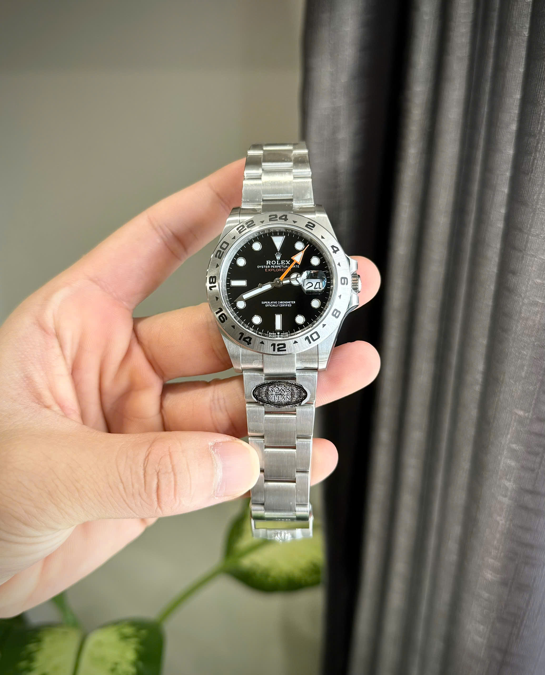 Đồng hồ Rolex Explorer ll 226570 Replica 11 mặt đen nhà máy Clean 42mm
