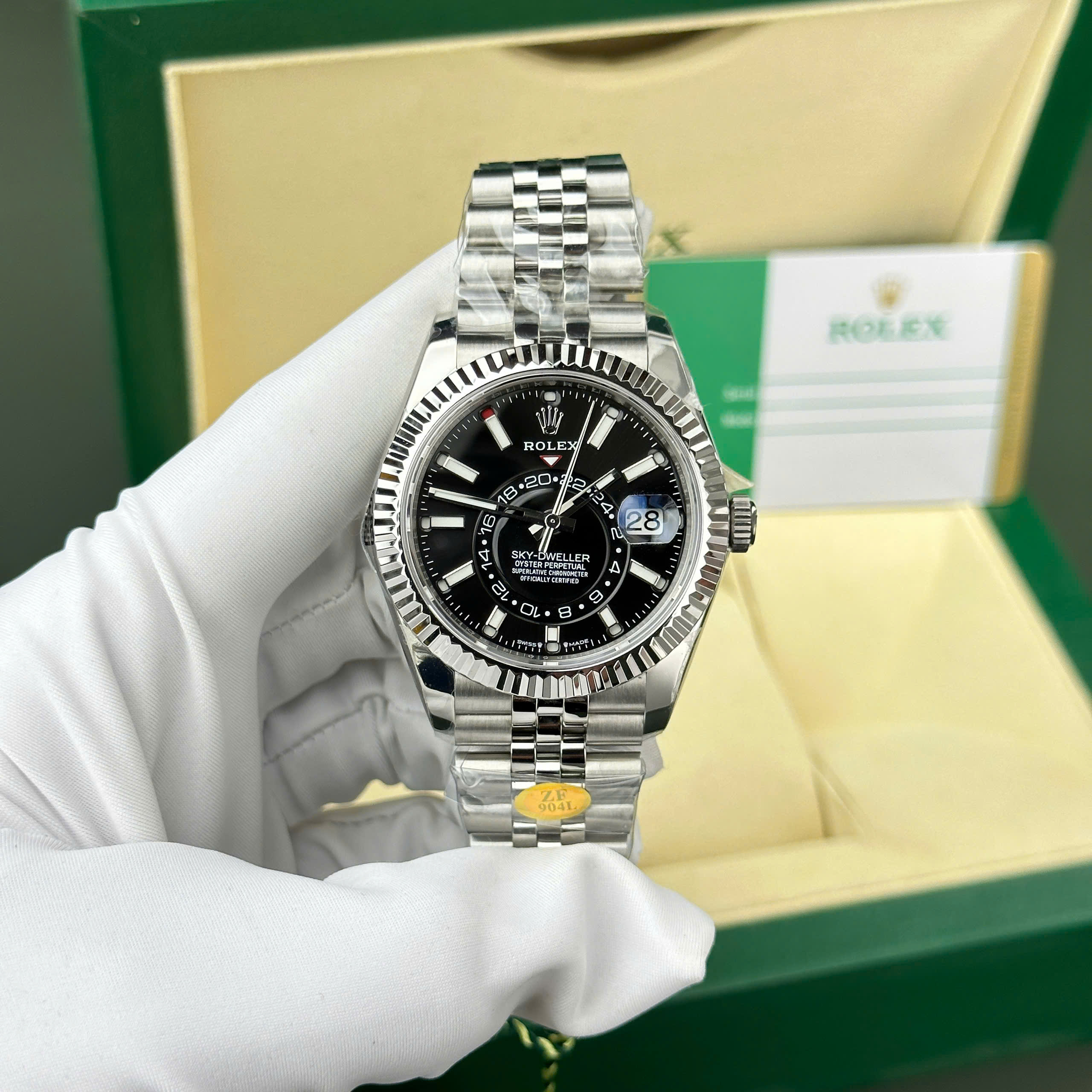 Đồng hồ Rolex Sky-Dweller 326934 Chế Tác mặt đen dây Jubilee 42mm