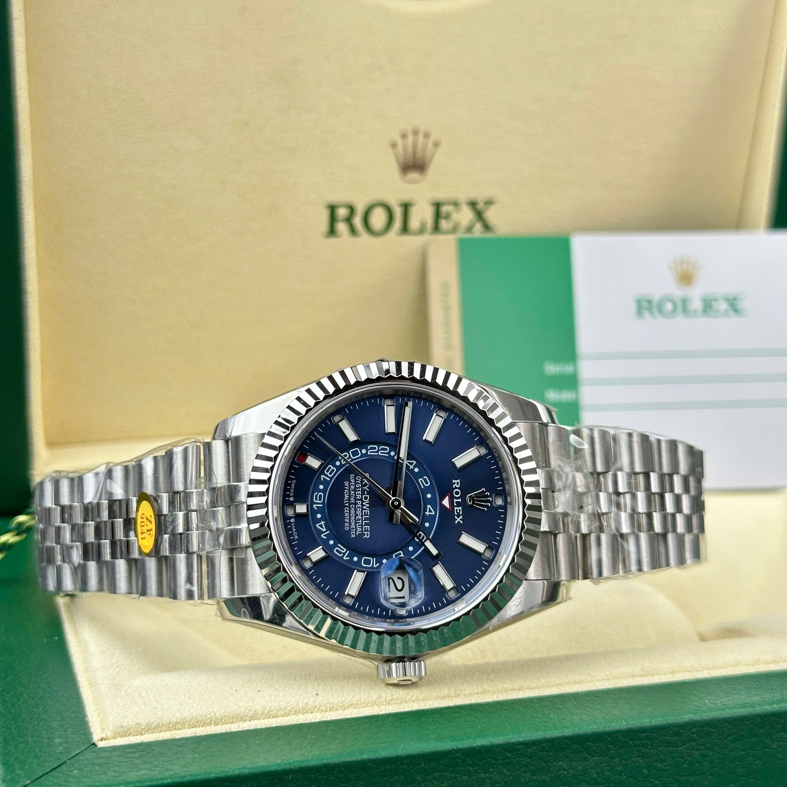 Đồng hồ Rolex Sky-Dweller 326934 Rep 11 cao cấp mặt xanh dương 42mm