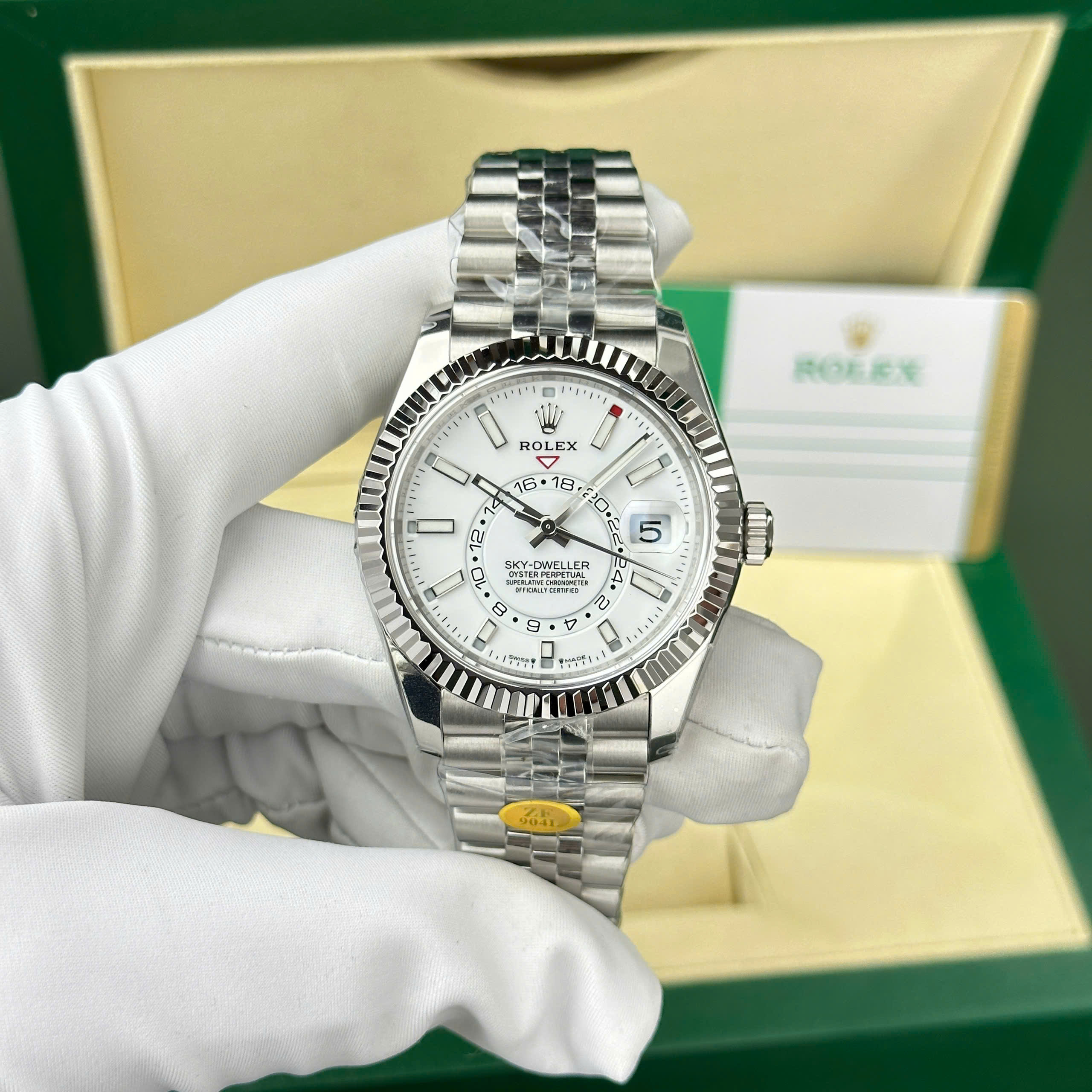 Đồng hồ Rolex Sky-Dweller 326934 Replica 1 1 mặt trắng dây Jubilee 42mm