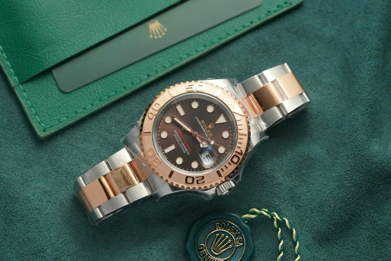Đồng hồ Rolex Yacht-Master demi vàng hồng mặt số nâu Rep 11 cao cấp Clean factory 40mm