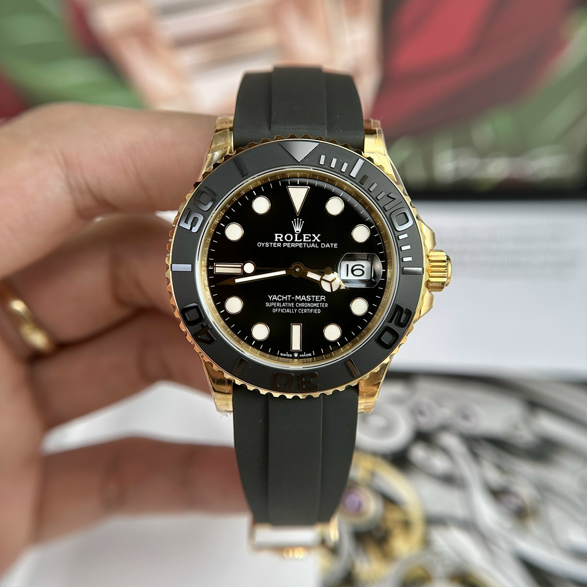 Đồng hồ Rolex Yacht-Master màu vàng gold Replica 1:1 Clean Factory 42mm