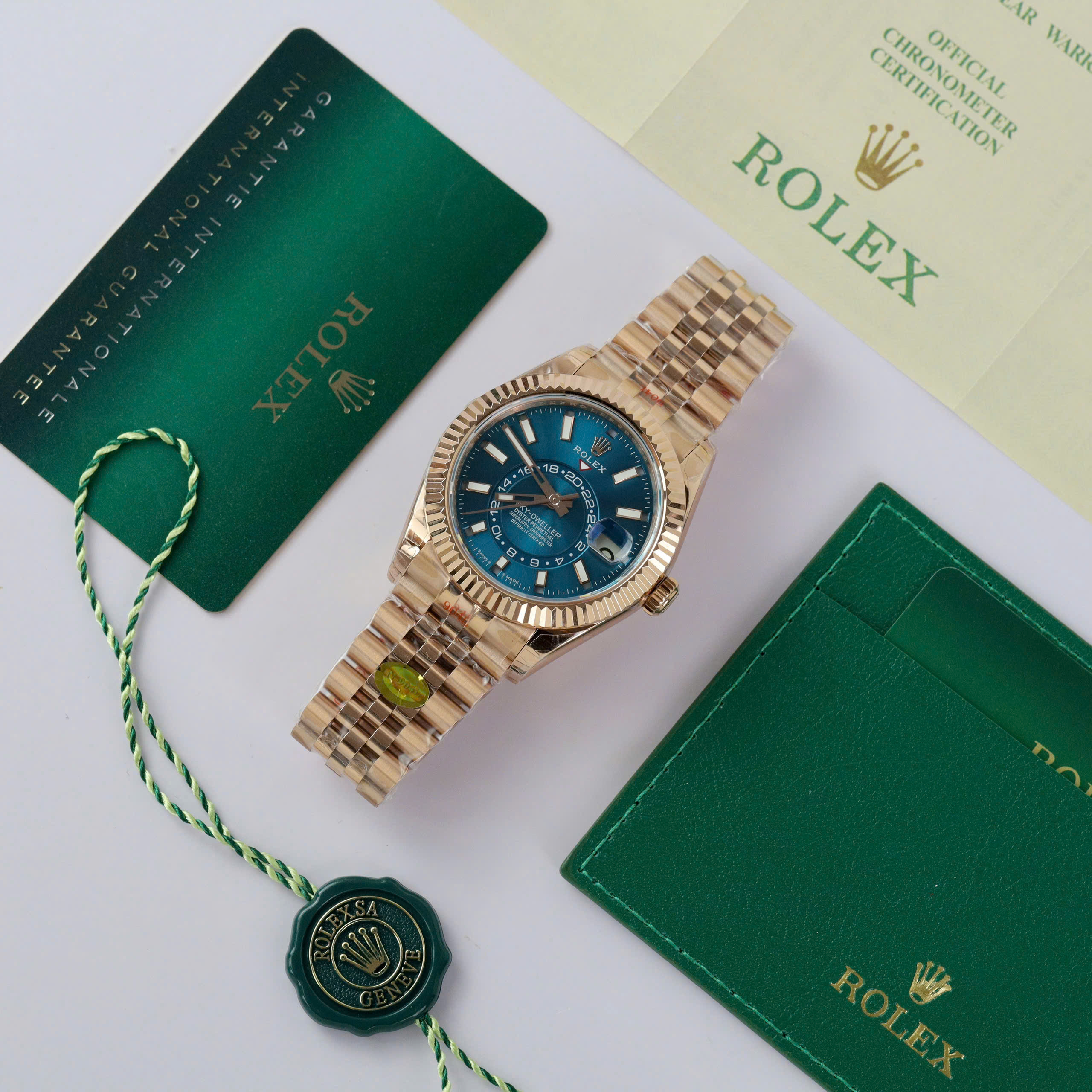 Đồng hồ Rolex Sky-Dweller 336935 mặt xanh lam Rep 11 cao cấp 42mm