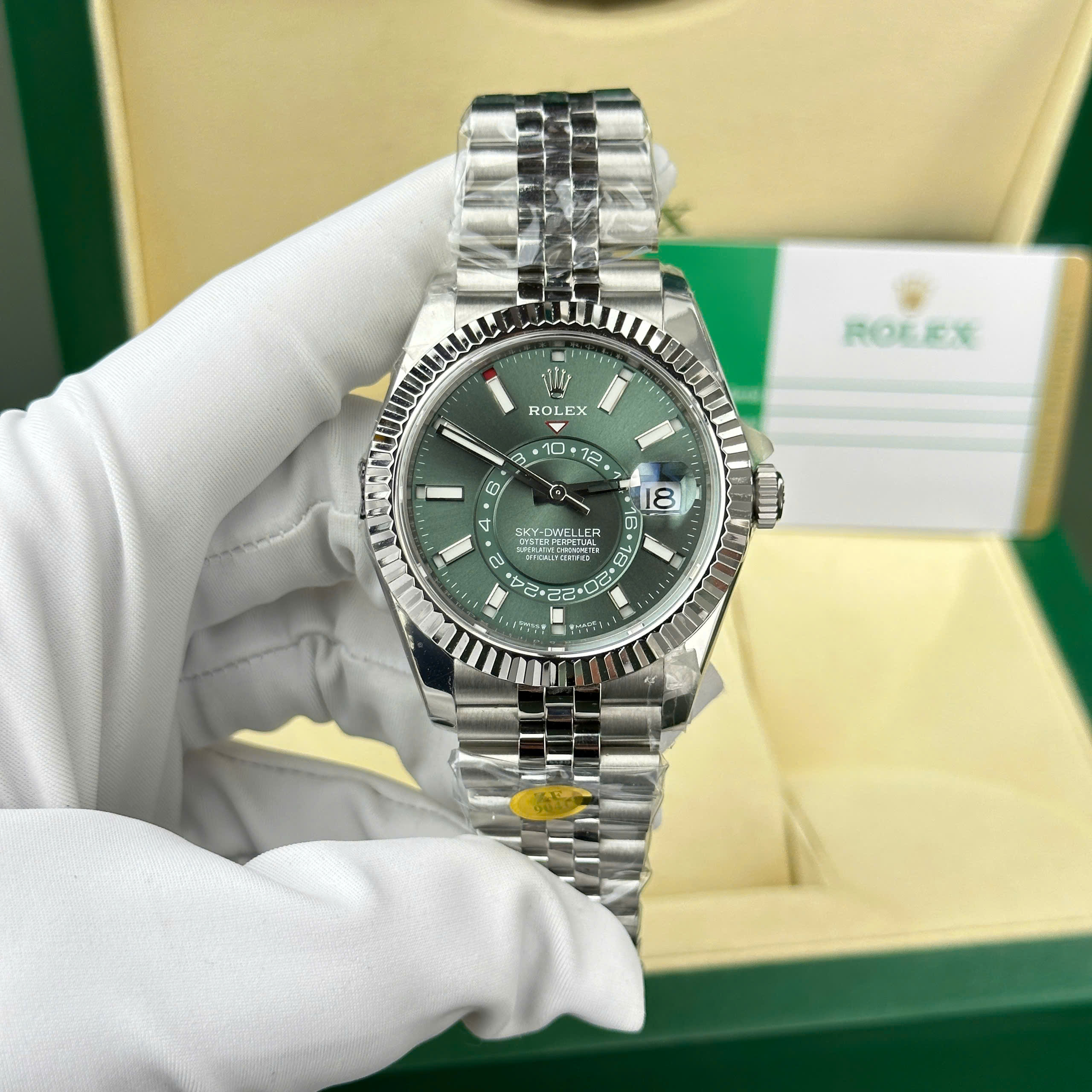 Đồng hồ nam Rolex Sky-Dweller 326934 Replica 11 mặt xanh lá cây dây Jubilee 42mm