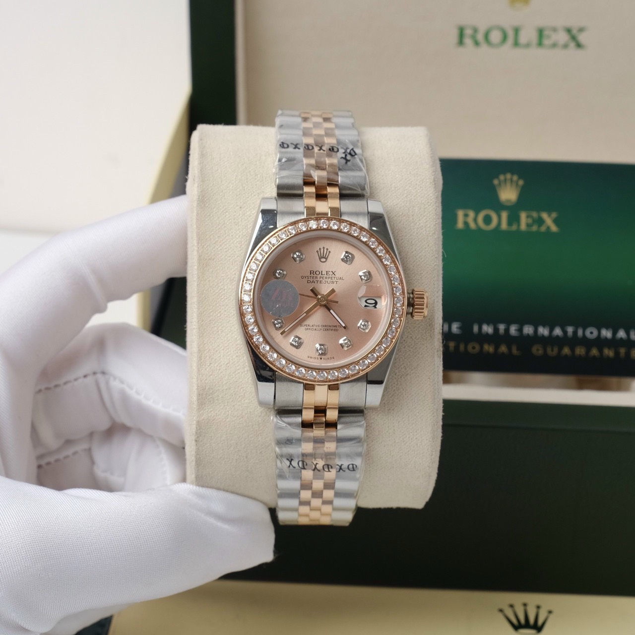 Đồng hồ Rolex nữ DateJust Super Fake 1:1 Nhật niềng đính đá 31mm
