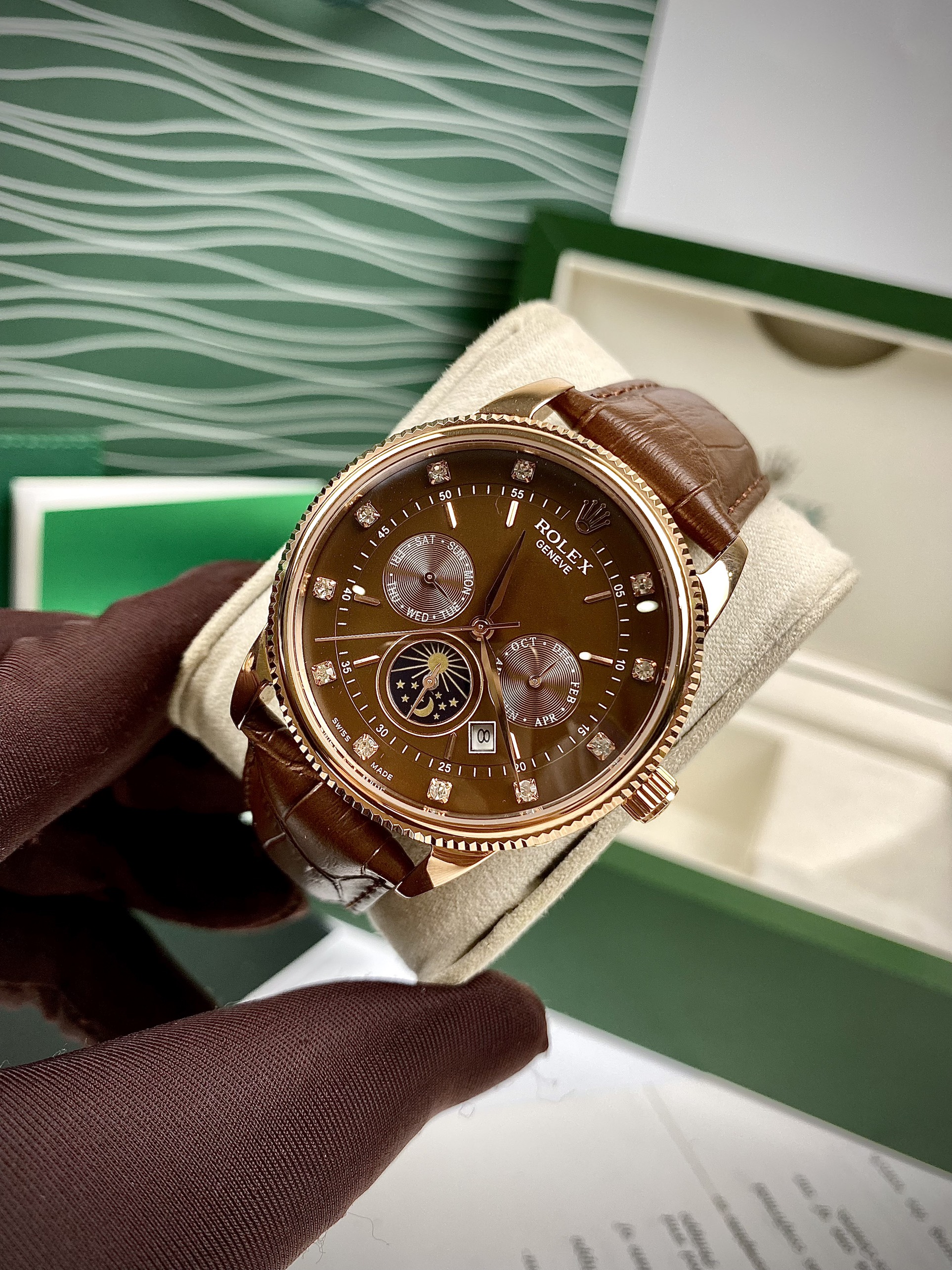 Đồng hồ Rolex Sun & Moon nam dây da màu nâu cọc số đính đá 40mm