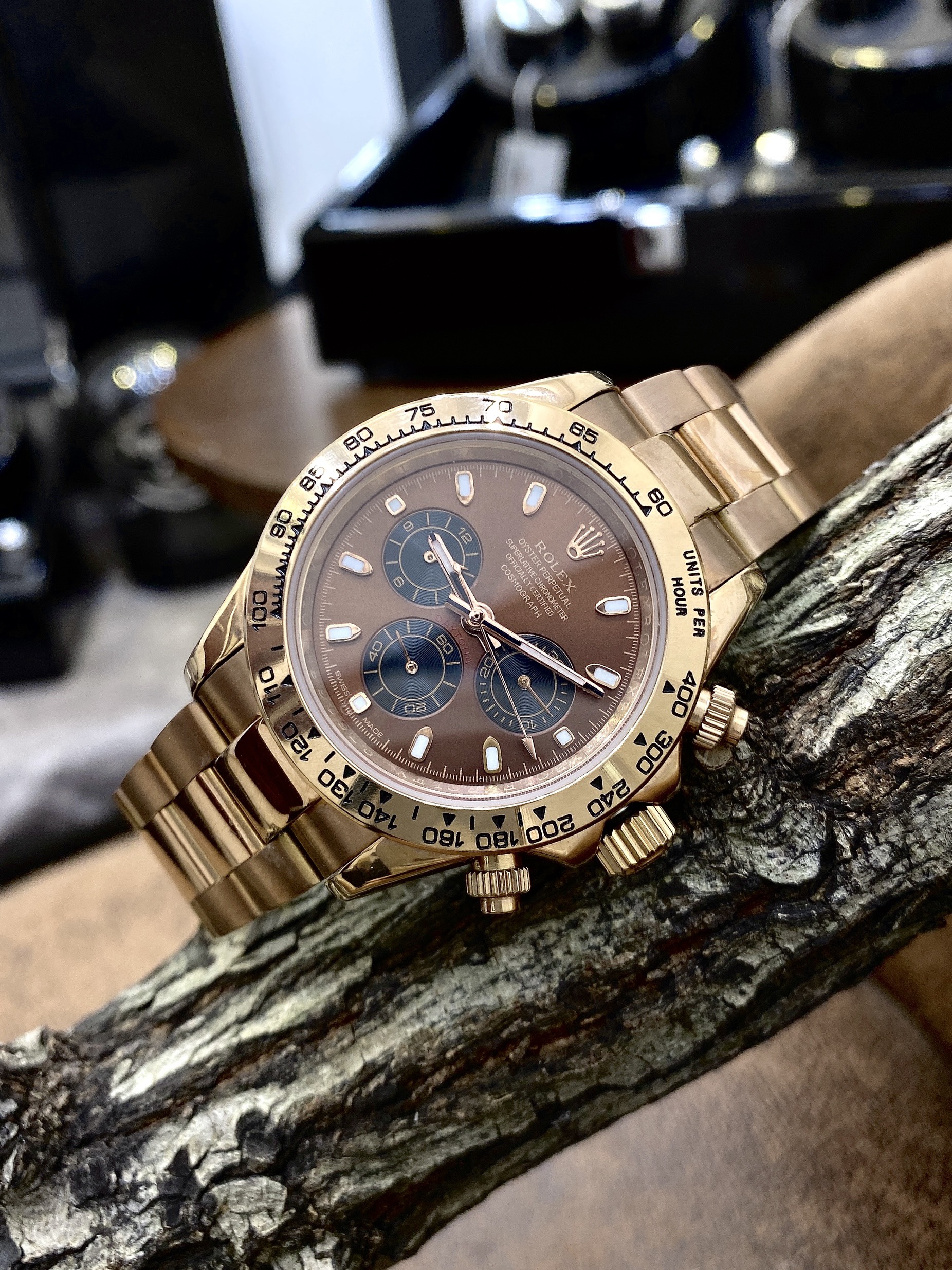Đồng hồ nam Rolex Daytona mặt số chocolate Fake 11 máy Nhật 40mm