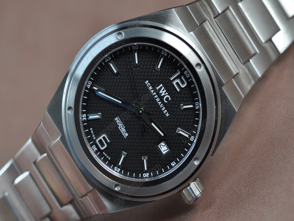 IWC【男性用】 Ingenieur Special Ed Swiss Eta 2824-2 自動機芯搭載6