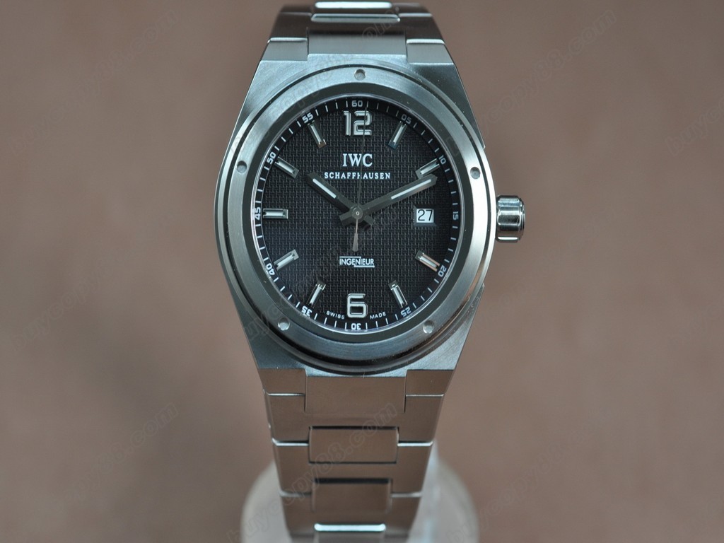 IWC【男性用】 Ingenieur Special Ed Swiss Eta 2824-2 自動機芯搭載7