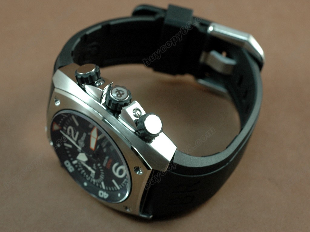 Bell & Ross【男性用】 BR-02 Chrono SS/RU Blk Num/Stk Asia 7750 オートマチック搭載1