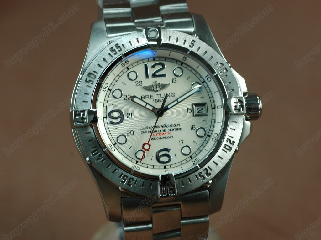 百年靈【男性用】 Superocean Steelfish SS White Swiss Eta 2836-2自動機芯搭載3