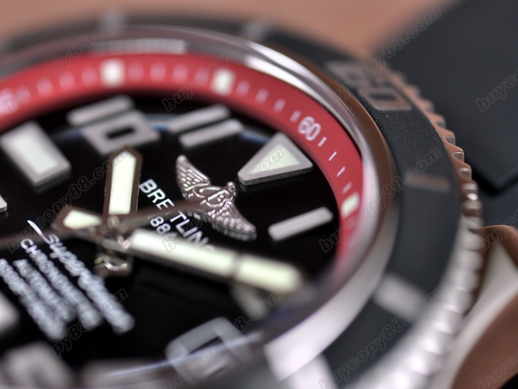 百年靈【男性用】SuperOcean 42mm SS/RU Red Ultimate Edition A-2824 自動機芯搭載15