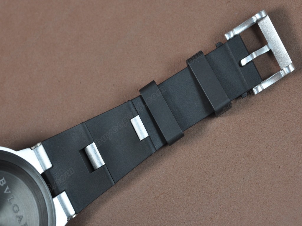 寶格麗 【男性用】 Diagono Aluminium Chrono RU Carbon dial A-7750 自動機芯搭載4