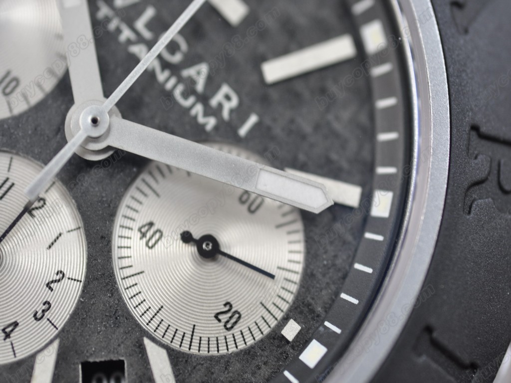 寶格麗 【男性用】 Diagono Aluminium Chrono RU Carbon dial A-7750 自動機芯搭載1