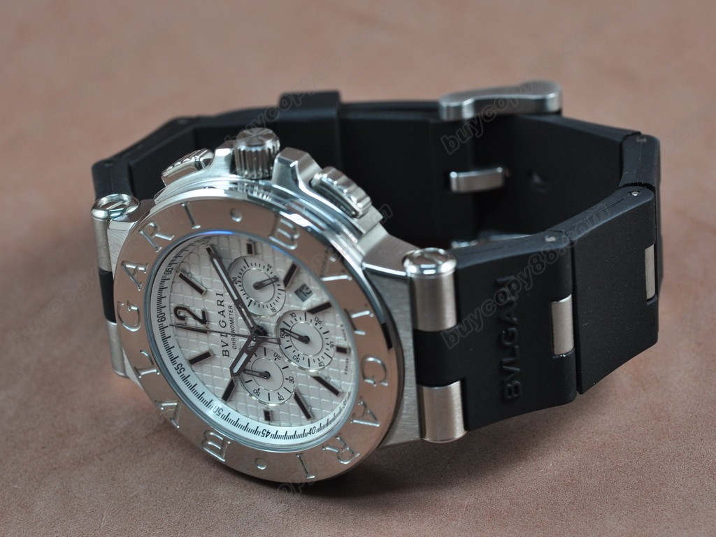 寶格麗  Diagono Aluminium ChronoOS20 石英機芯搭載3