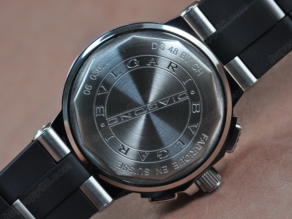 寶格麗  Diagono Aluminium ChronoOS20 石英機芯搭載2