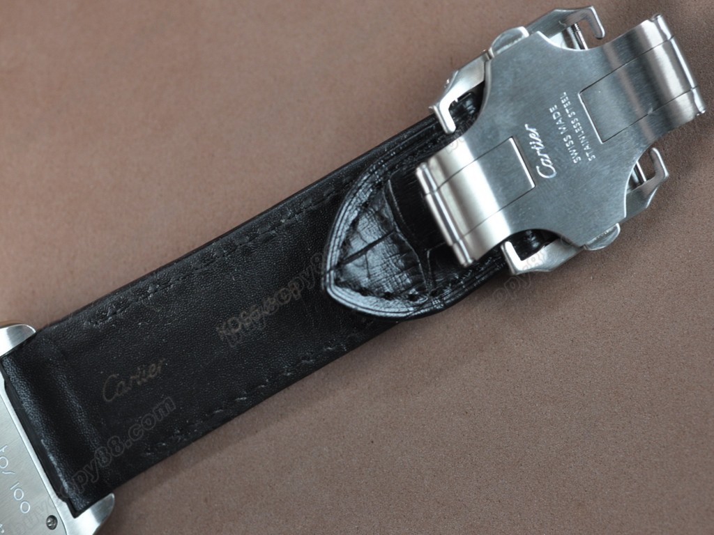 卡地亞【男性用】Santos TT/LE/White Swiss Eta 自動機芯搭載.振頻每小時 28,800 次 3