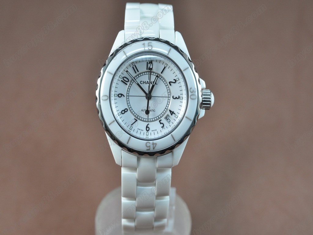 香奈兒【女性用】 J12 White Full Ceramic Swiss Eta 2824-2 自動機芯搭載7