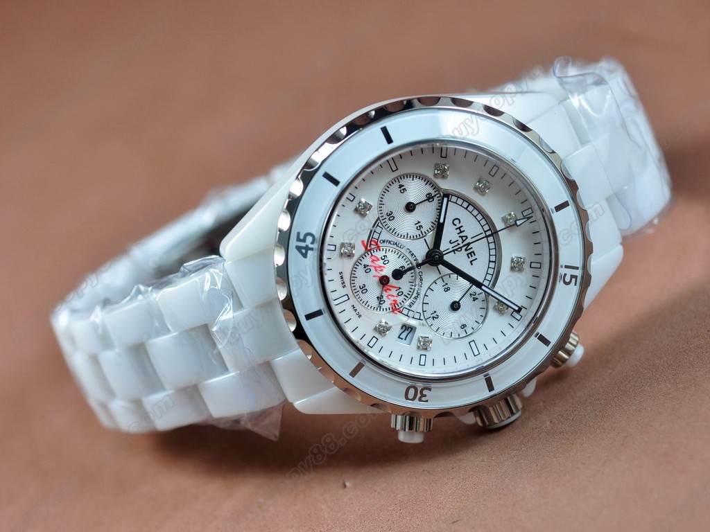 香奈兒【男性用】  J12 White Chronograph, Full Ceramic Working Chronos Japanese OS20 石英機芯搭載　 2