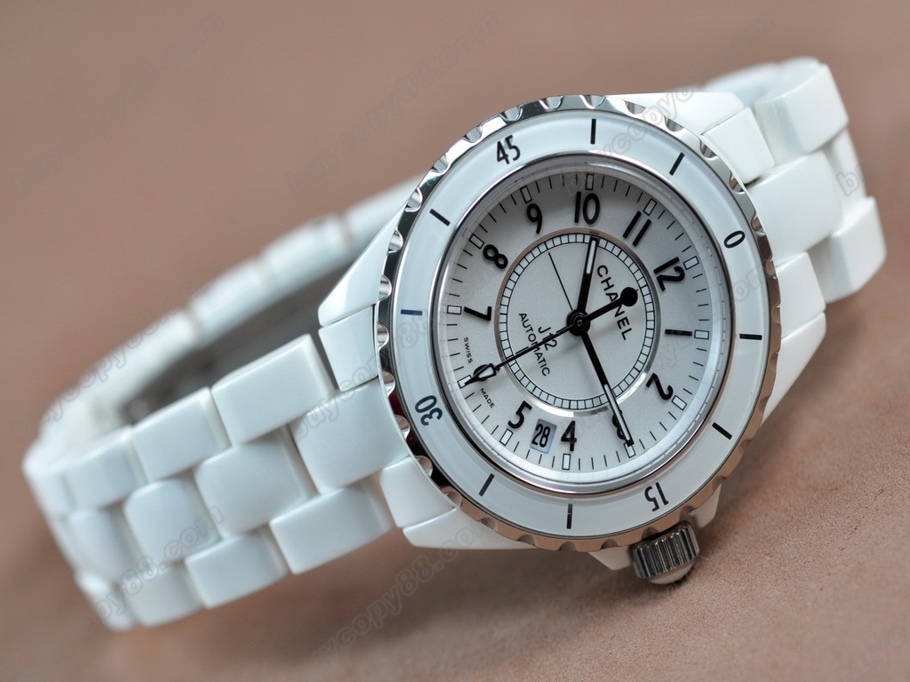 香奈兒【男性用】 J12 White Full Ceramic Swiss Eta 2824-2 自動機芯搭載6