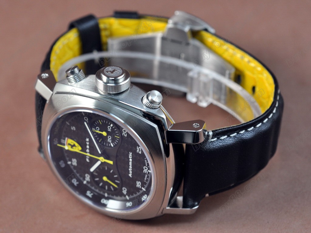法拉利【男性用】Scuderia FER 00014 Flyback Chrono SS Black A-7750 自動機芯搭載．振頻每小時 28,800 次13