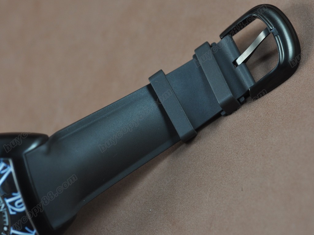 法蘭克穆勒【男性用】 Casablanca Chrono PVD/LE Black A-7750 自動機芯搭載.振頻每小時 28,800 次1