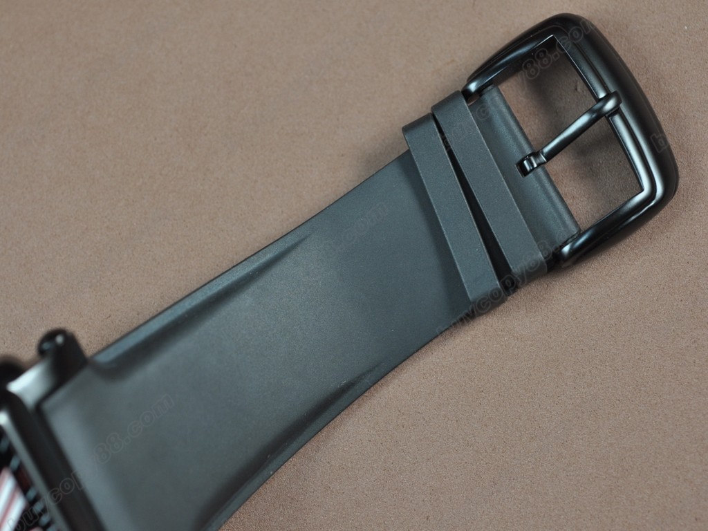 法蘭克穆勒【男性用】 Black King Conquistador PVD/RU Black dial A-7750自動機芯搭載.振頻每小時 28,800 次8