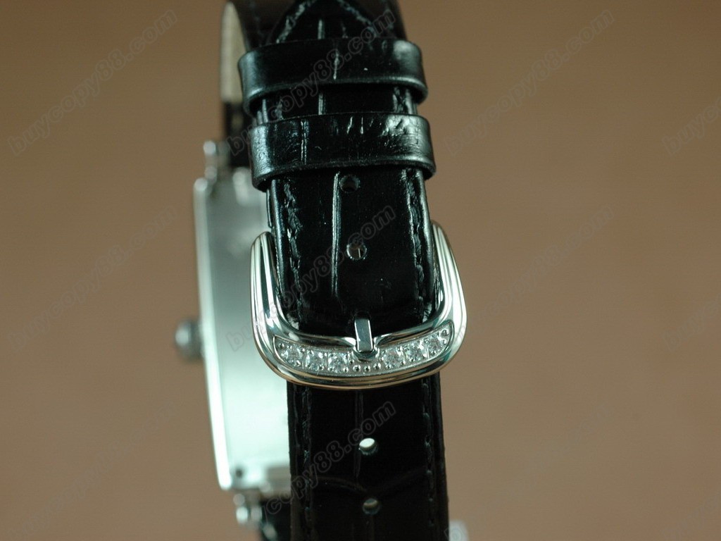 法蘭克穆勒【男性用】 Long Island SS Case Diamond Black Dial Black Strap  Swiss石英機芯搭載　2