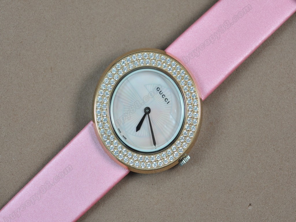 古馳 【女性用】U Play Mid size RG/LE Pearl pink dial Jap 石英機芯搭載1