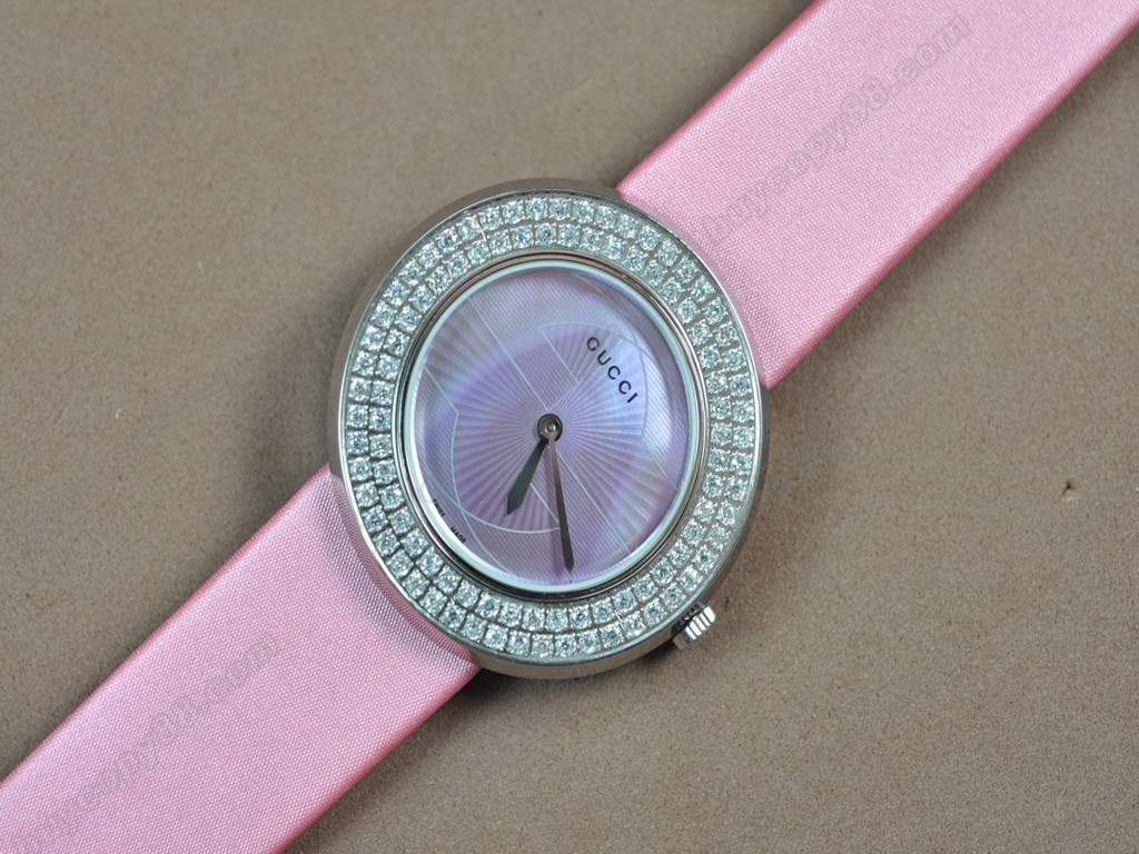 古馳 【女性用】 U Play Mid size SS/LE Pearl pink dial Japanese  石英機芯搭載5