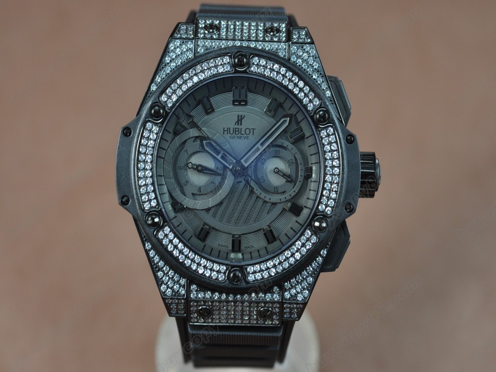 御博 【男性用】 Big Bang King Power PVD/RU/Diam Black Asia 7750 自動機芯搭載.振頻每小時 28,800 次1