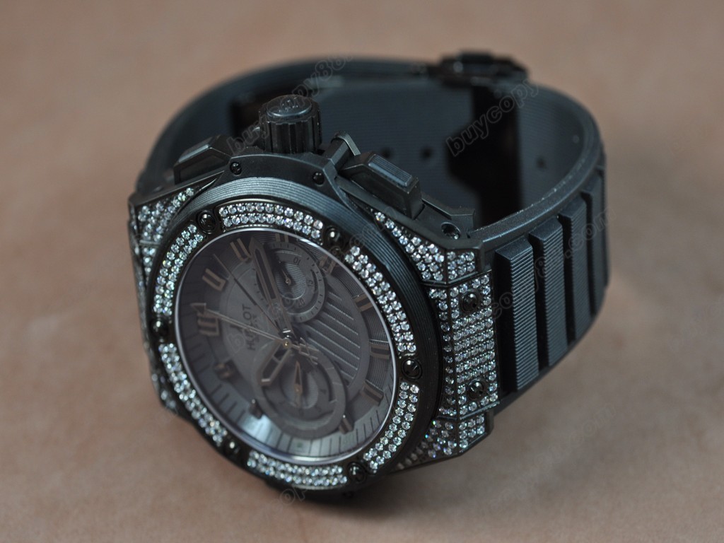 御博 【男性用】 Big Bang King Power PVD/RU/Diam Black Asia 7750自動機芯搭載. 振頻每小時 28,800 次2