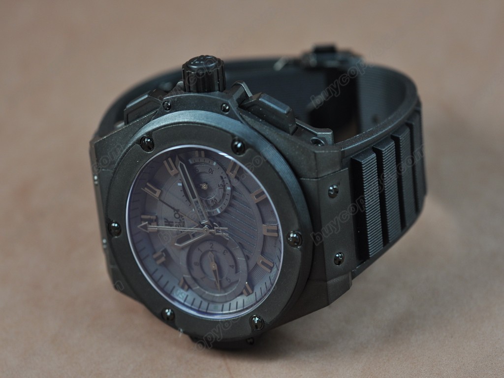 御博 【男性用】Big Bang King Power PVD/RU Black Asia 7750 自動機芯搭載.振頻每小時 28,800 次2