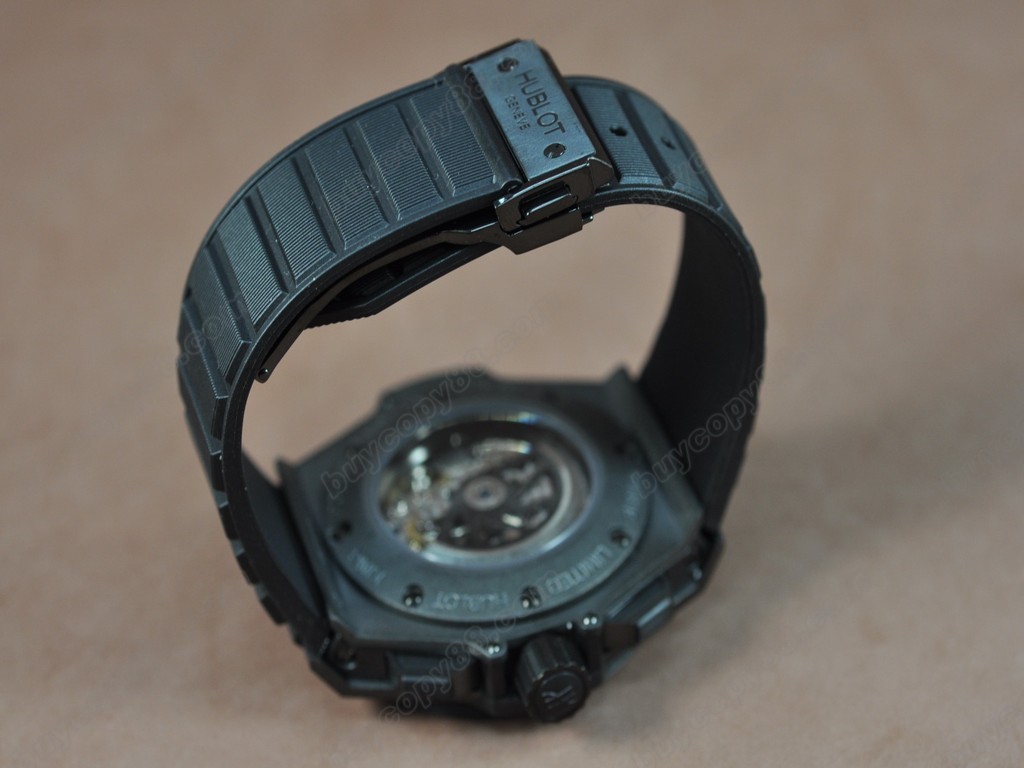 御博 【男性用】Big Bang King Power PVD/RU Black Asia7750 自動機芯搭載.振頻每小時 28,800 次3