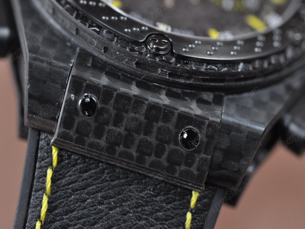 御博 【男性用】 Big Bang King Power F1 Limited Carbon case Black A-7750 自動機芯搭載.振頻每小時 28,800 次1