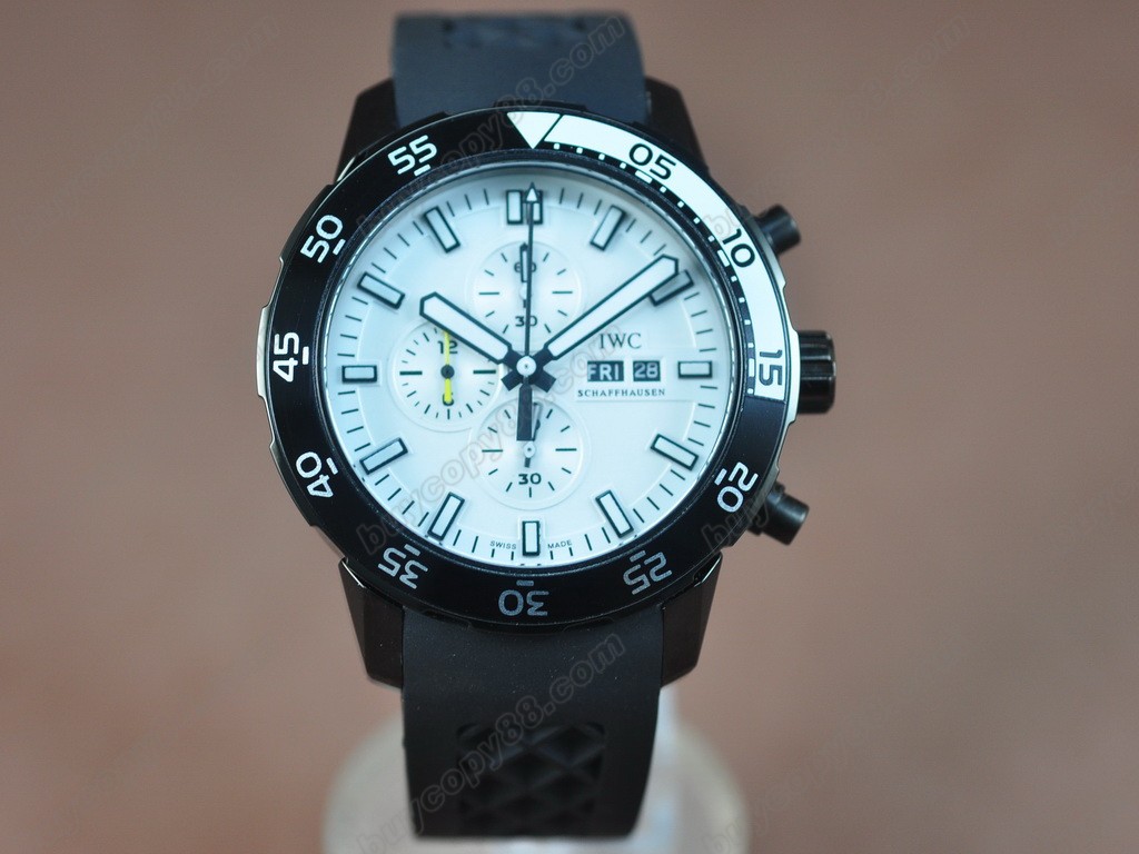 IWC【男性用】 Aquatimer Pvd/White Japan OS 20石英機芯搭載7