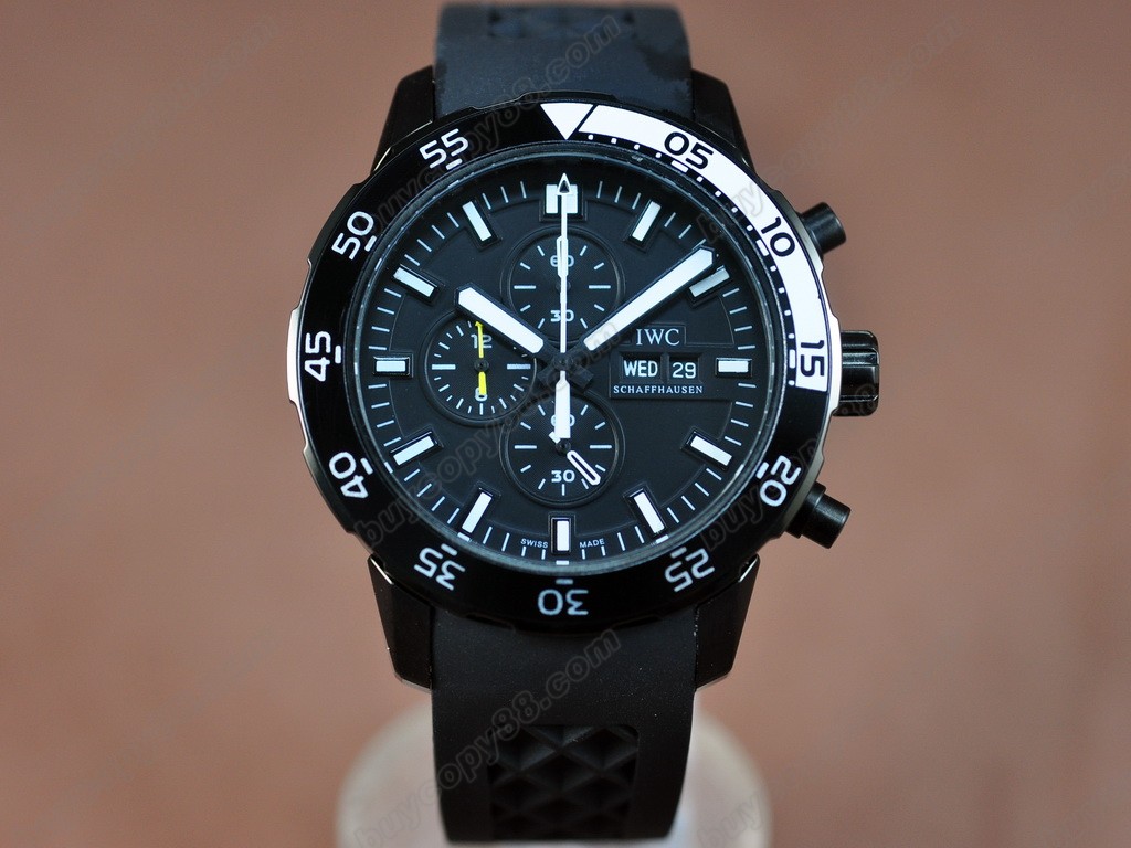 IWC【男性用】Aquatimer Pvd/Black Japan OS 20石英機芯搭載　8