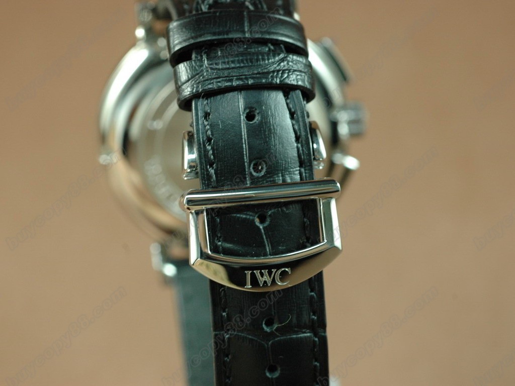 IWC【男性用】 Portofino Chronograph SS/LE Black A-7750自動機芯搭載．振頻每小時 28,800 次2