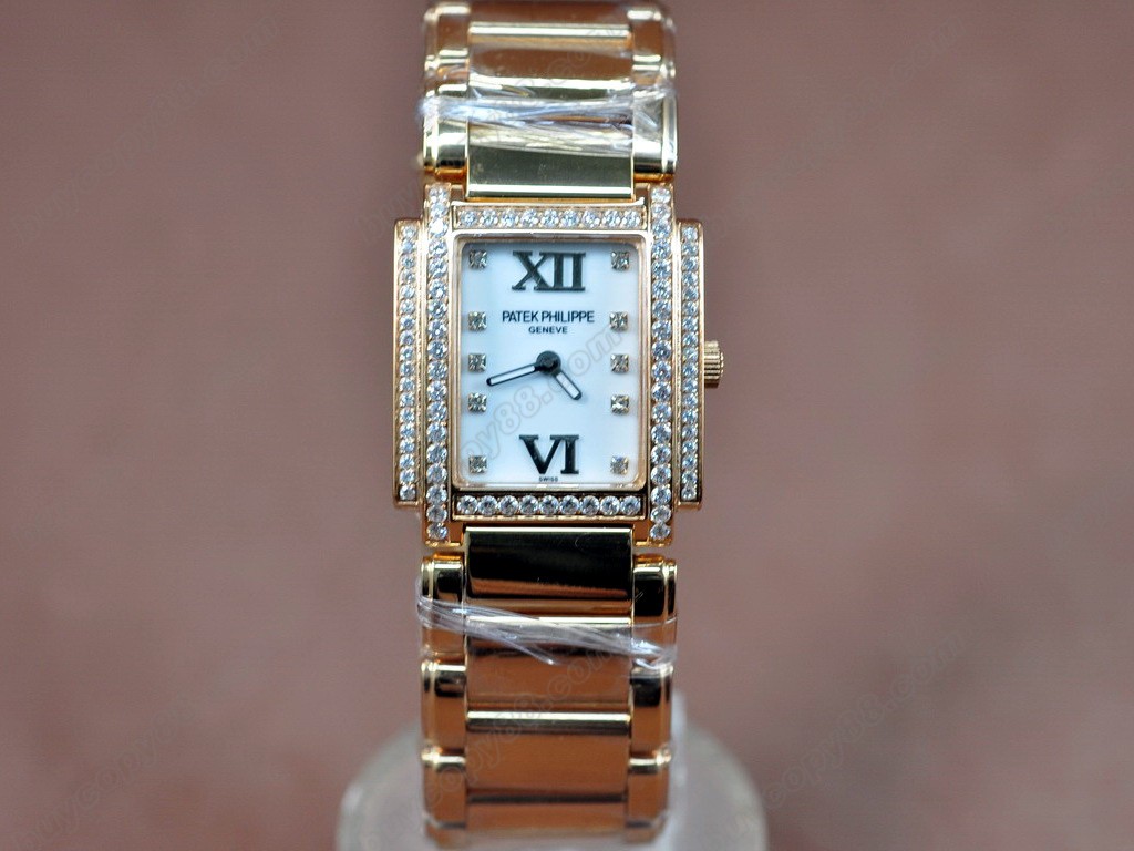 百達翡麗【女性用】Ladies 24 Hours Single Diamonds RG MOP Wht Swiss 石英機芯搭載0