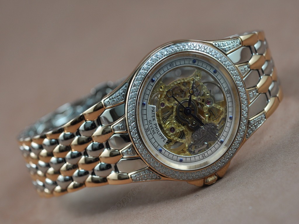 百達翡麗【男性用】Calastrava Dia/TT/White Swiss Eta 2824-2 自動機芯搭載. 振頻每小時 28,800 次2