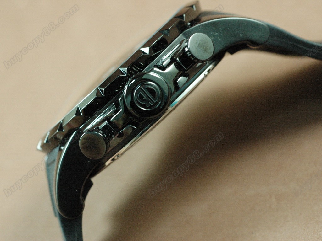 豪爵錶【男性用】Excalibur Chrono PVD/RU White Jap 自動機芯搭載2