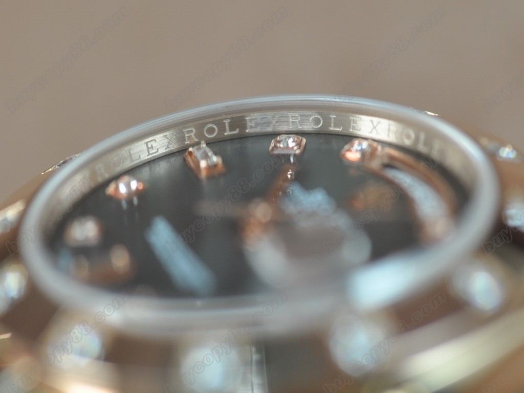 勞力士【男性用】DateDay 40mm Full RG White Dial A-2836-2 自動機芯搭載3