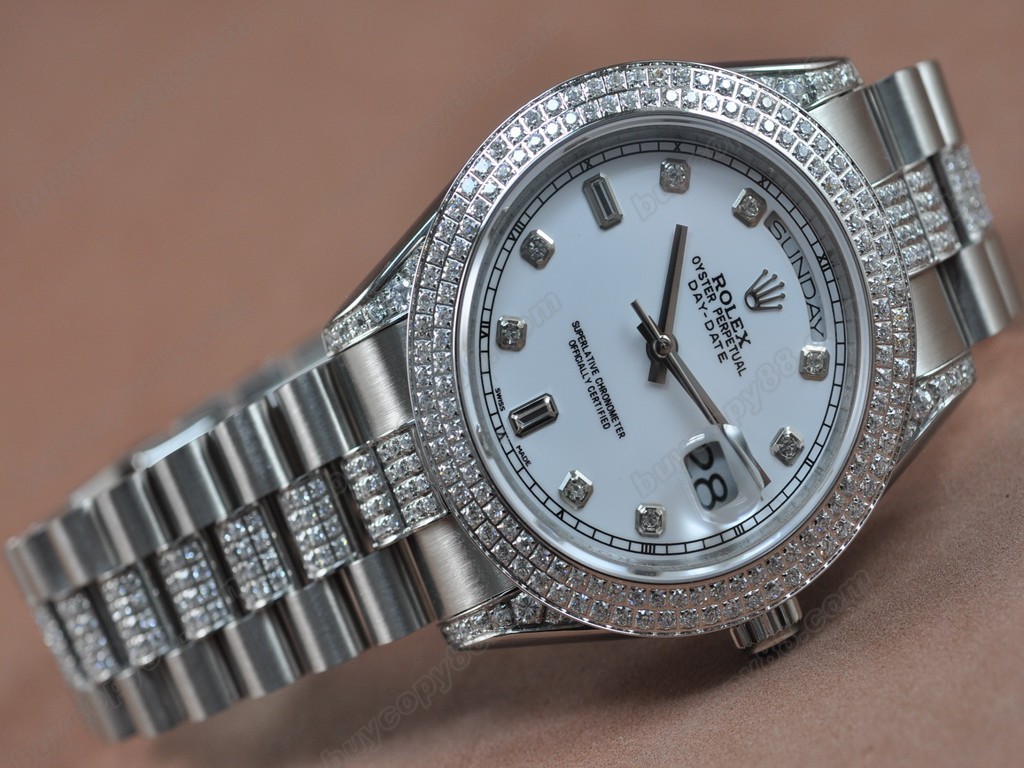 勞力士【男性用】 DateDay 41mm SS/SS Diam Bez White Dial A-2836-2 自動機芯搭載2